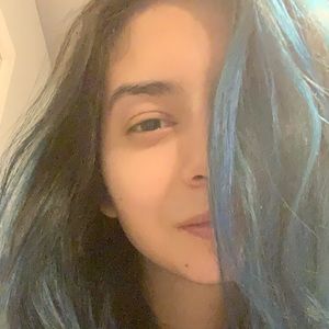 Meet your Posher, Daniela